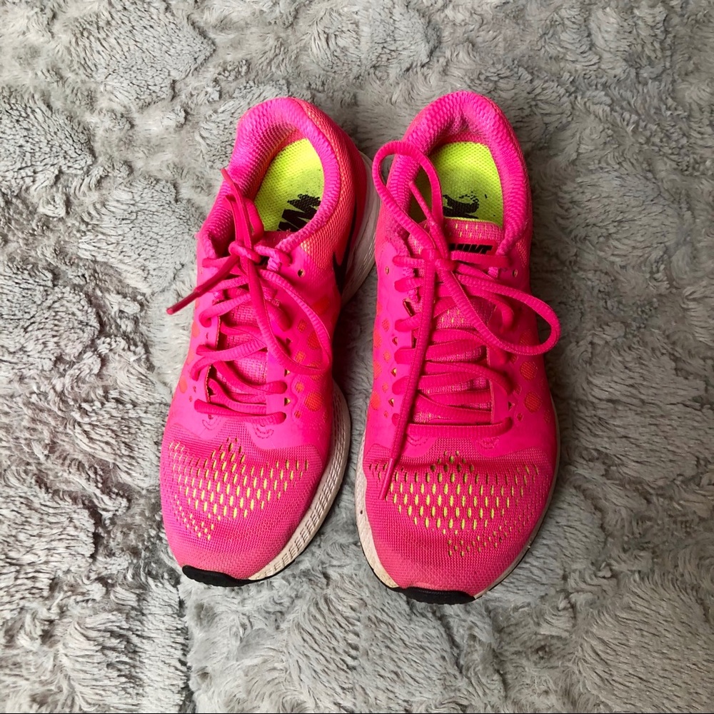 Neon Pink Nike Air Zoom Pegasus 31 Shoes